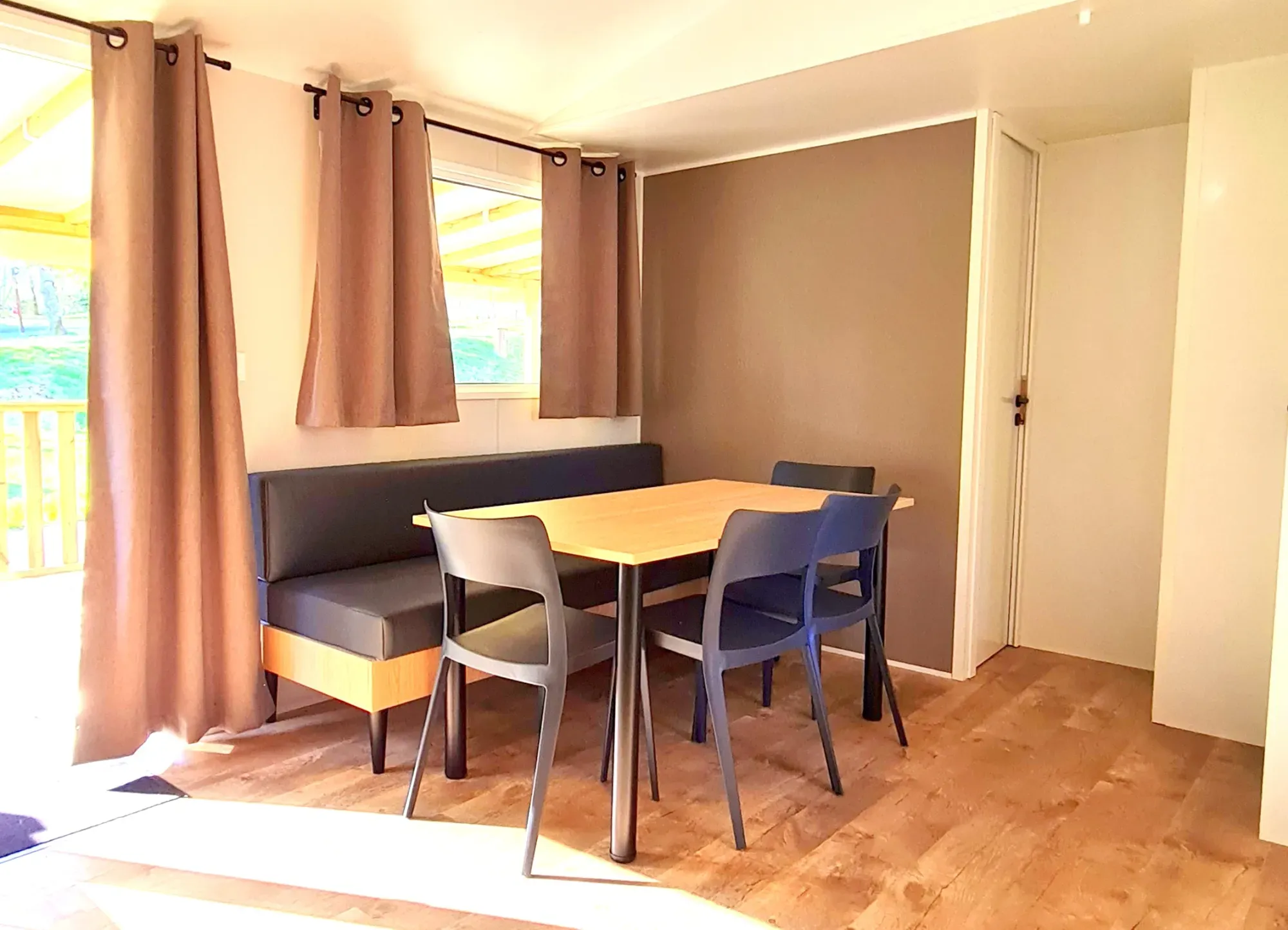 Mobil-home Terracotta Supérieur 3 chambres (8)